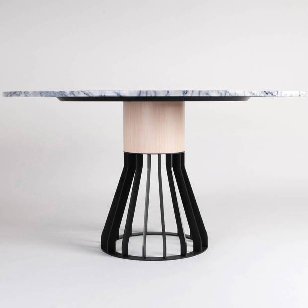 Table Mewoma